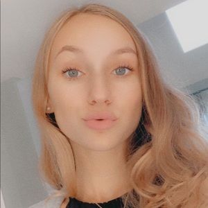 Meet your Posher, Isabelle